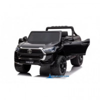 Toyota Hi-lux Negro Metalizado  PEKECARS