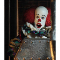 Figura Pennywise It Stephen King 1990  NECA