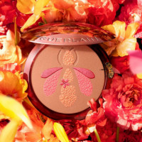 Terracotta Superbloom Summer
polvos Iluminadores  GUERLAIN