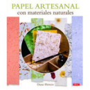 Papel artesanal con materiales naturales