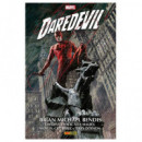 DAREDEVIL DE BRIAN MICHAEL BENDIS Y ALEX MALEEV 01 (MARVEL OMNIBUS) (DE 2)