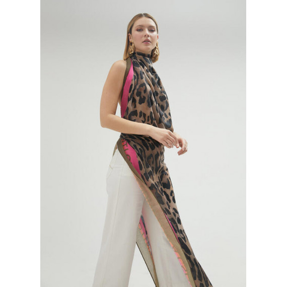 Fular Estampado Animal Print de LOLA CASADEMUNT