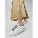 Deportiva con Detalle Lc Perforado Marro  LOLA CASADEMUNT