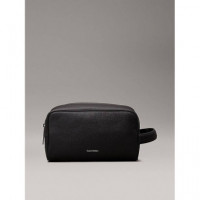 Ck Must Washbag Black Caviar  CALVIN KLEIN