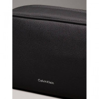Ck Must Washbag Black Caviar  CALVIN KLEIN