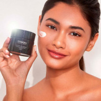 Black Diamond Cream
crema Hidratante Biomimetic Peptide  111SKIN