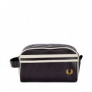 Neceser Laurel Wreath  FRED PERRY