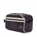 Neceser Laurel Wreath  FRED PERRY