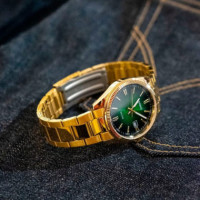 CASIO MTP-1302PGC-3AV Reloj Analógico para Hombre - Esfera Verde, Acabado Dorado, Acero Inoxidable y Wr 50M