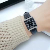 CASIO LTP-V007L-1B Reloj Analógico de Mujer - Estilo Vintage con Números Romanos - Esfera Negra y Correa de Cuero