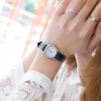 CASIO LTP-1094E-7A Reloj Analógico de Mujer - Esfera Blanca Clásica - Correa Negra Estilo Cuero