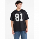 Camiseta GUESS Cuello Pico Negra Rejilla