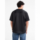 Camiseta GUESS Cuello Pico Negra Rejilla