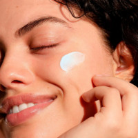 Refreshing Water Plumping Gel Serum SPF30
SÉRUM Ligero Hidratante SPF30  COOLA