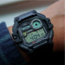 Reloj Deportivo CASIO WS-1700H-1A con Fase Lunar, Gráfico de Mareas y Resistencia Al Agua 100M