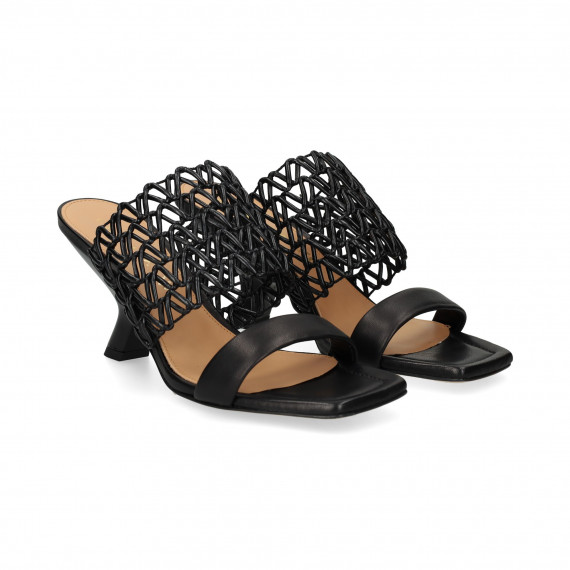 Pala 2 Tiras 1 Enrejada Piel Negro  CHANTAL