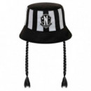 Gorro Pesquero con Trenzas Miercoles  KARACTER MANIA
