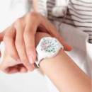 CASIO LRW-200H-7B Reloj Analógico para Mujer - Números Multicolor, Correa Blanca, Resistente Al Agua 100M y Estilo Juvenil