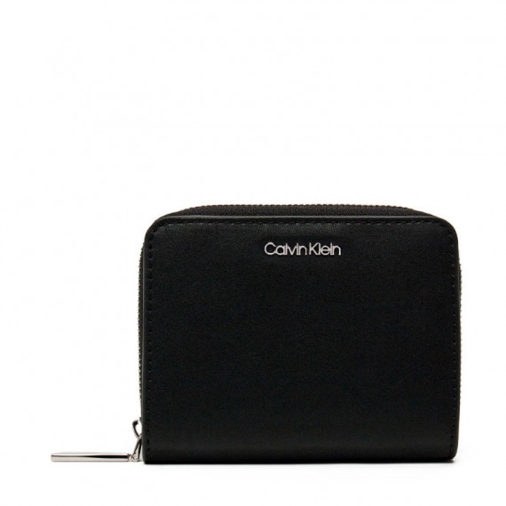 Cartera Must Zip Around con Solapa  CALVIN KLEIN