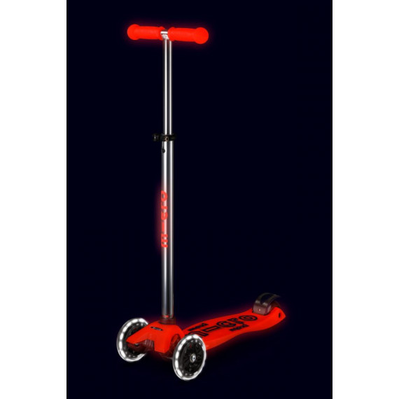 Patinete Maxi Deluxe Glow Led Rojo  M-CRO