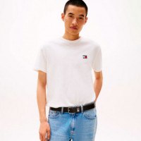 Camiseta con parche tonal de la marca