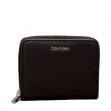 Cartera con Cremallera en el Contorno  CALVIN KLEIN