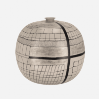 Jarrón Macetero Decorativo Budri- Metal Artesanal- 39 X 36 Cm- Color Beige- Decoración Interior- Terrazza®  TERRAZZA COLLECTION