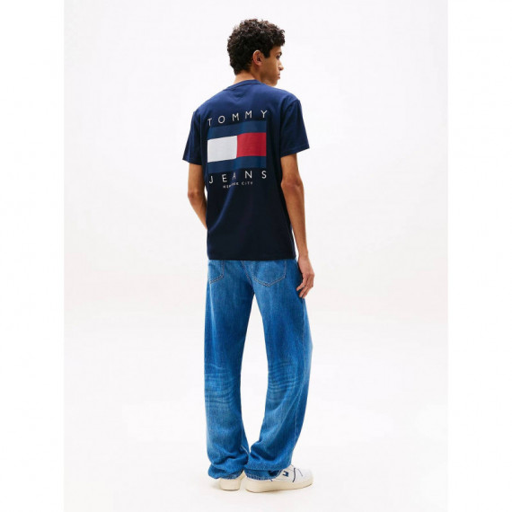 Tjm Reg Flag Graph Bckprnt T Ext Dark Ni  TOMMY JEANS