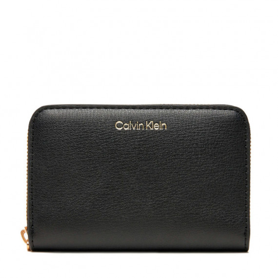 Cartera Cuadrada con Cremallera y Logo en Lámina Metálica  CALVIN KLEIN