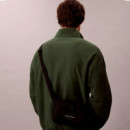 Bolso Cruzado de Sarga Repelente Al Agua  CALVIN KLEIN