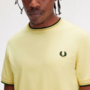 Camiseta con el Ribete con Dos Franjas  FRED PERRY