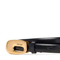 Cinturón Elongated Chucnhy Buckle  CALVIN KLEIN