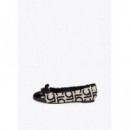 Bailarina en Punta Redondeada y Detalle  LOLA CASADEMUNT