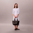 Bolso Tote con Monograma Grabado  CALVIN KLEIN