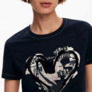 Camiseta Corazón Periódico  DESIGUAL