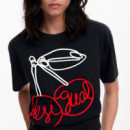 Camiseta Relieve Cerezas  DESIGUAL