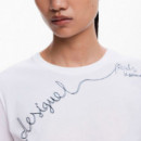 Camiseta Frase Bordada  DESIGUAL