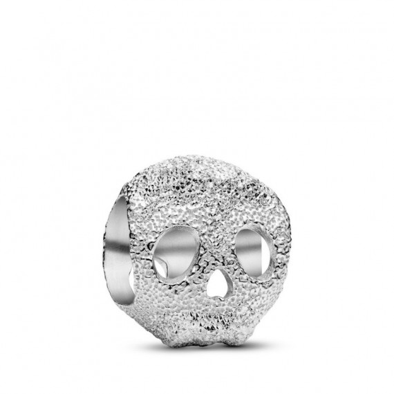 PANDORA Mini Charm de Calavera Texturizada PANDORA Moments 794040C00