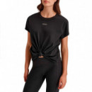 Camiseta de Manga Corta con Nudo Frontal y Logo de Mini Tachuelas  DKNY