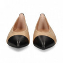 Punta Negro Bailarina Piel Beige  UNISA