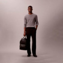 Mochila con Monograma Grabado en Todo el Artículo  CALVIN KLEIN JEANS