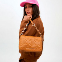 Bandolera Acolchada Logotipada  LOLA CASADEMUNT