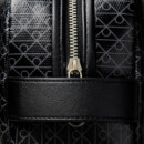 Neceser de Viaje con Cremallera con Logo Monograma en Todo el Artículo  CALVIN KLEIN JEANS