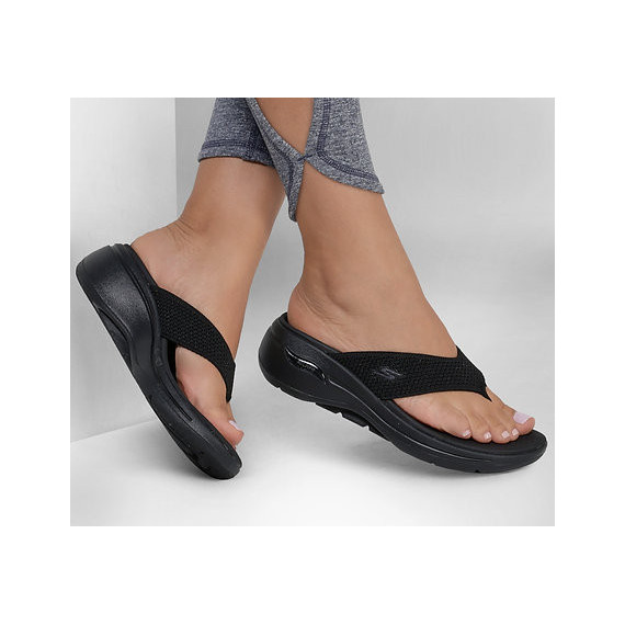 SKECHERS Arch Fit Go Walk Sandal Luminous Black
