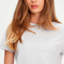 Camiseta Briana de Corte Regular  GUESS