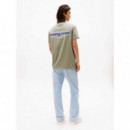 Camiseta con Logo Gráfico Trasero de Tommy Jeans  TOMMY HILFIGER