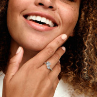 Anillo con un Recubrimiento de Oro de 14K Corazón Doble Brillante 161198C01  PANDORA