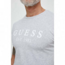 Camiseta Elástica con Logotipo Frontal de GUESS