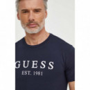 Camiseta Elástica con Logotipo Frontal de GUESS