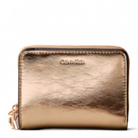 Cartera con Cremallera y Monograma Metálico  CALVIN KLEIN